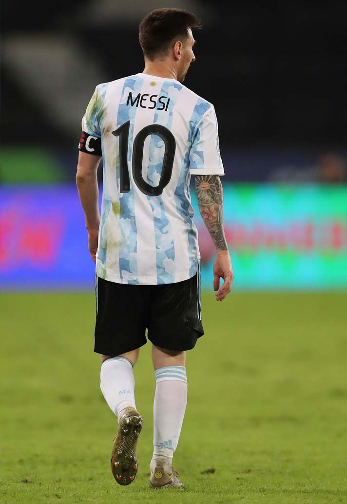 messi 7-min.jpg