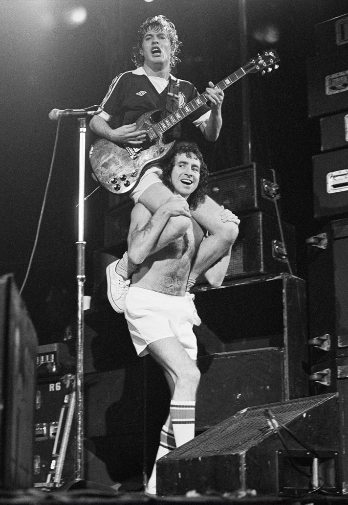 acdc 6-min.jpg