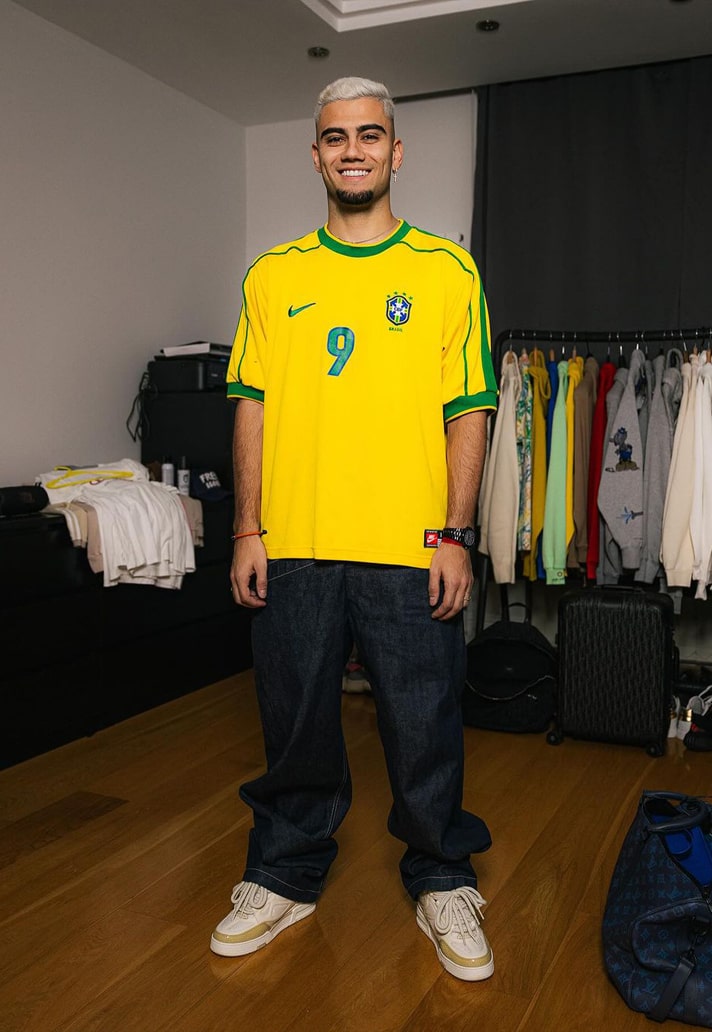 Nike Are Bringing Back The Brazil 1998 R9 Jersey - SoccerBible