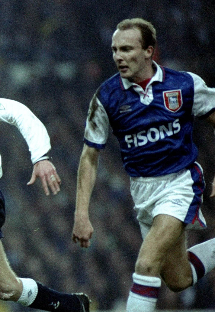 premier-league-1992-kits-ipswich.jpg