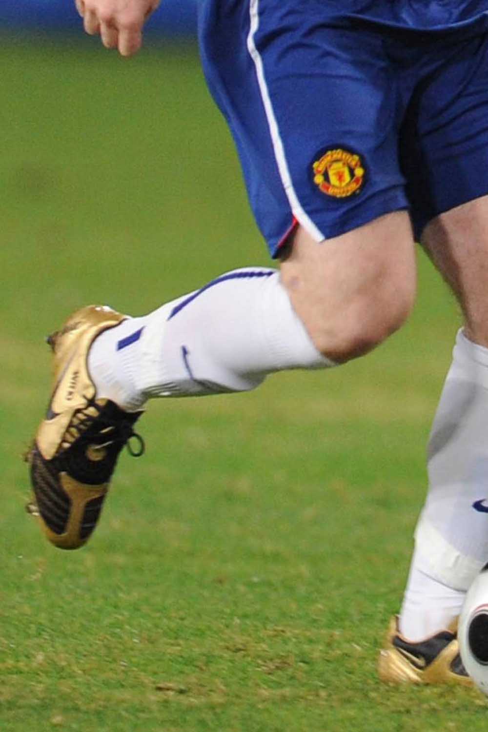 34-wayne-rooney-football-boot-timeline-min.jpg