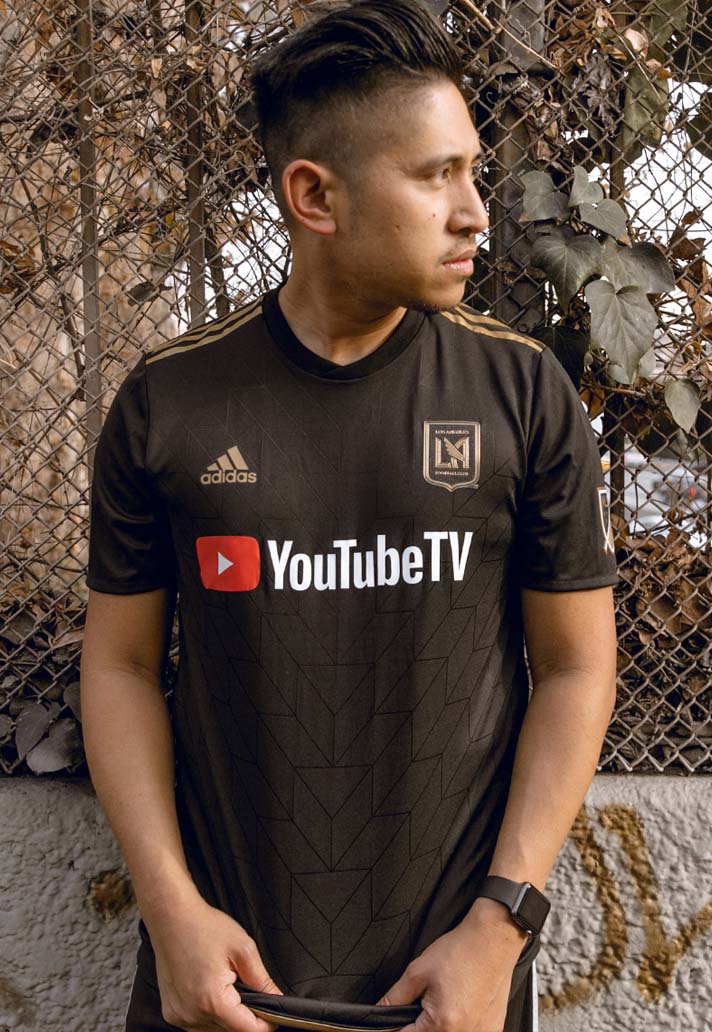 9-lafc-home-away-2018-kits.jpg