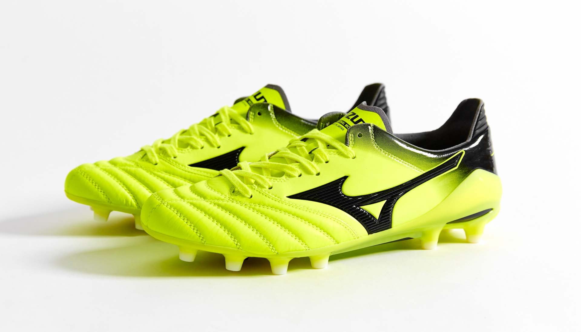 1-morleia-neo-ii-mizuno-yellow.jpg