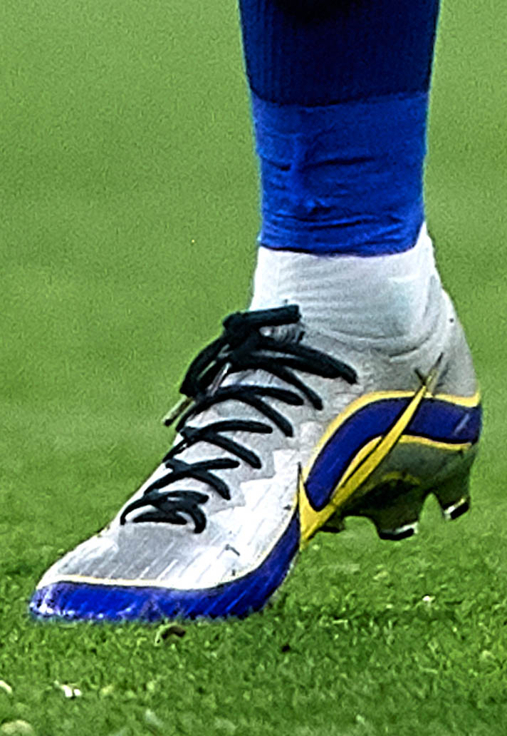 10-nike-mercurial-heritage-on-pitch.jpg