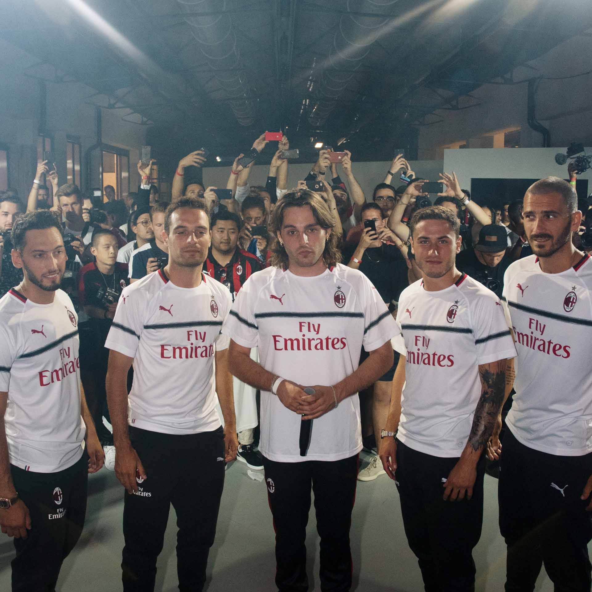 55-ac-milan-away-18-19.jpg