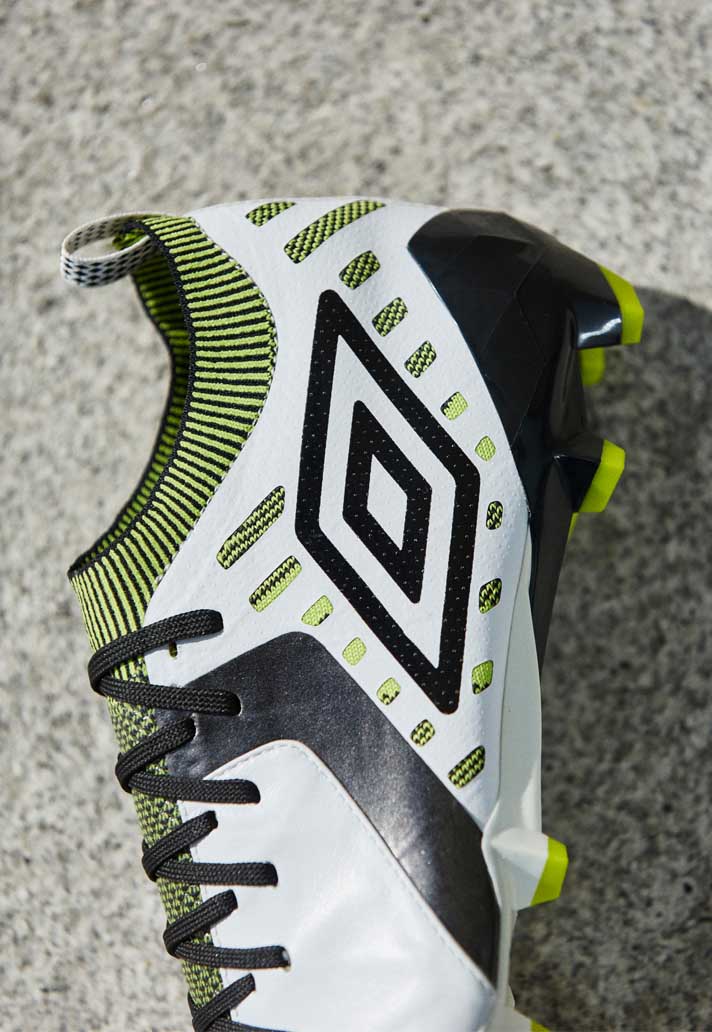 6-umbro-medusae-ii-white-lime.jpg