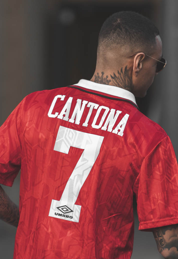 3-van-der-wiel-mufc-shirt-min.jpg