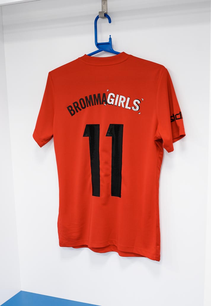 1-brommgirls-brighton.jpg