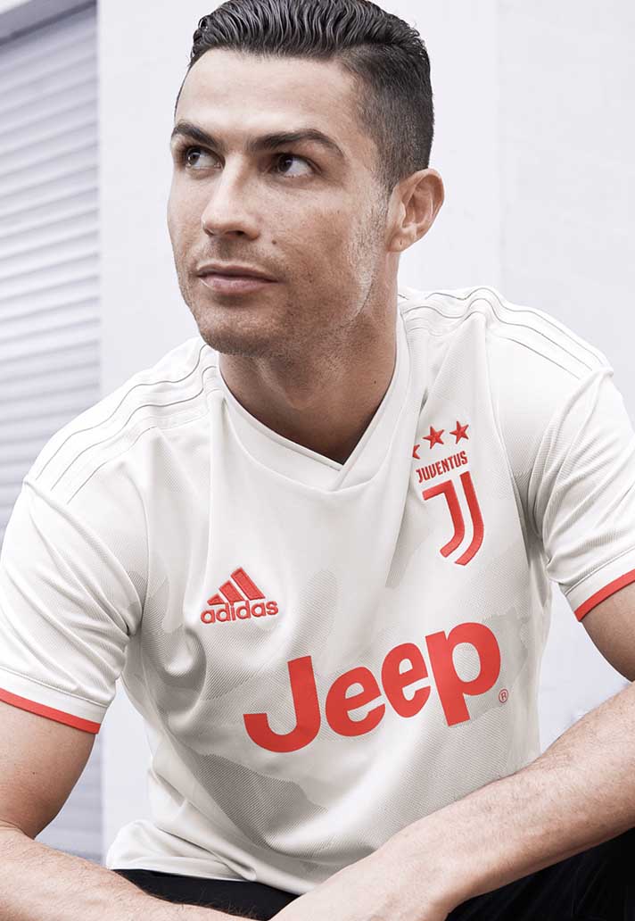 2-juventus-away-19-20.jpg