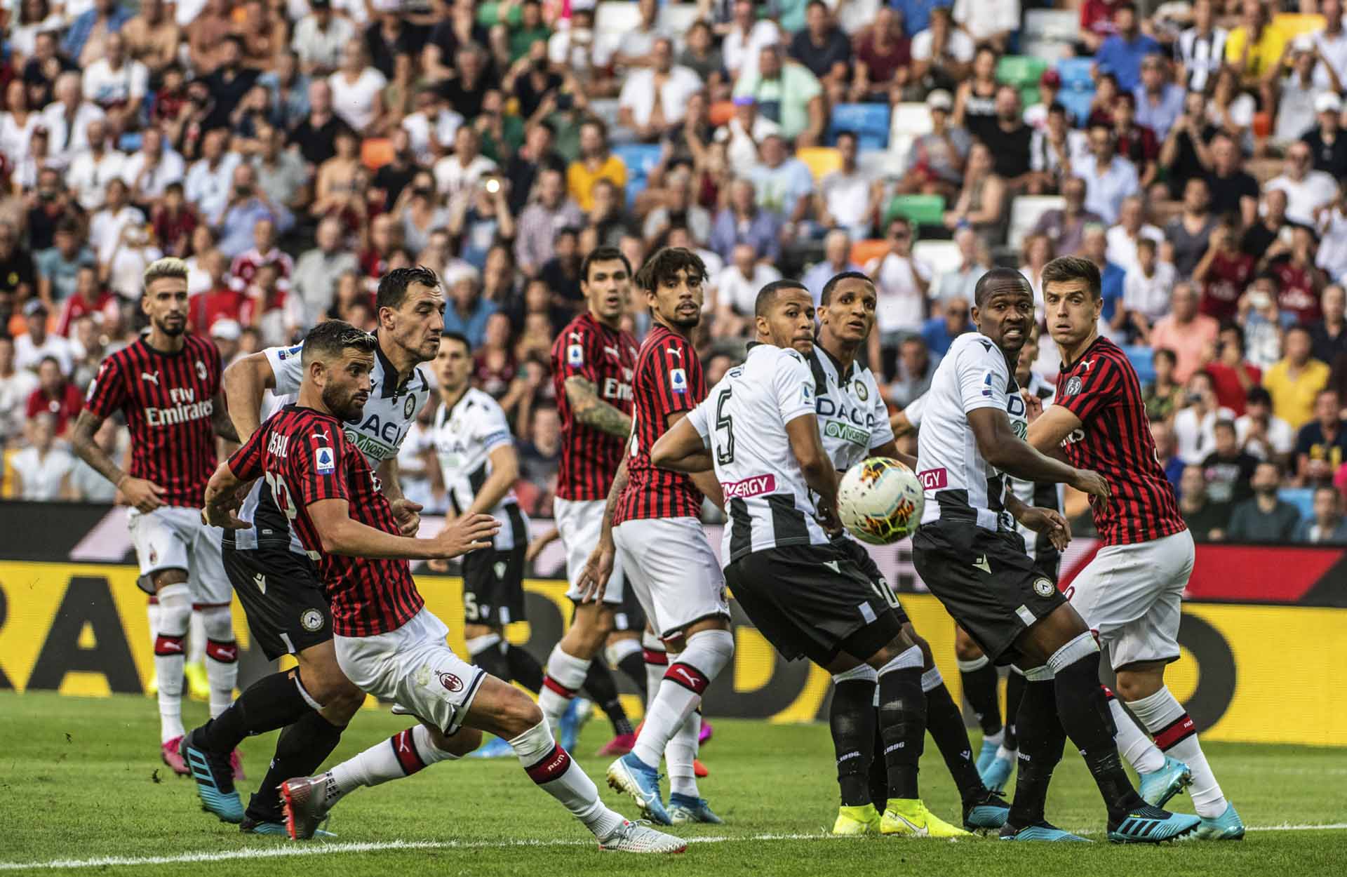 b2-framed-udinese-milan-min.jpg